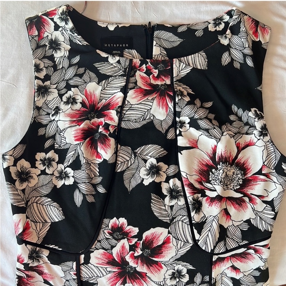 Metaphor Women’s Formal Fitted Dress Floral Size S/C Sleeveless Midi NWT Zipper